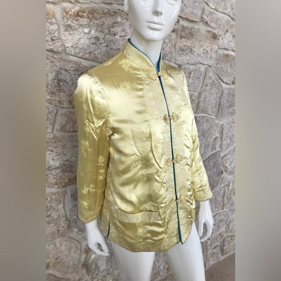 Vintage 1960s Chinese Satin Blue Yellow Reversible Floral Jacket Frog Closures - Picture 14 of 16